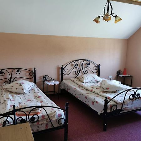 Pensiunea Lacul Albesti Albestii Paminteni Room photo